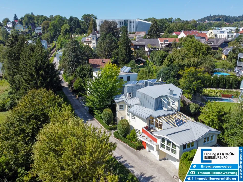 Architekten-Villa am Fuße des Pöstlingbergs: Wohnen & Arbeiten auf 400m² - Bild