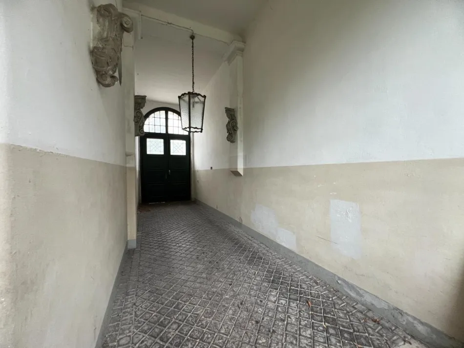 BIETERVERFAHREN! Elegante Stadtvilla mit 6 Wohnungen, ausbaubarem DG und bewilligtem Erweiterungsprojekt in 1A Lage in Wels Zentrum - Bild