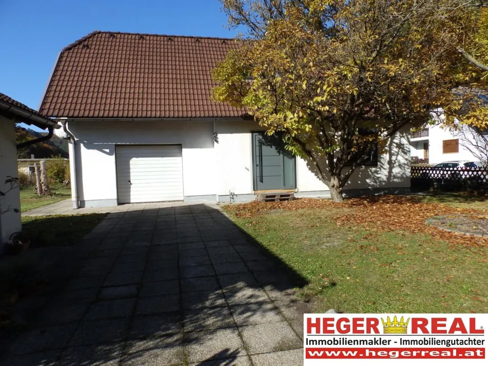 BODEN LEGEN - KÜCHE BESTELLEN - EINZIEHEN / SANIERTES GROSSES WOHNHAUS MIT 210m² Wohnfläche - Bild
