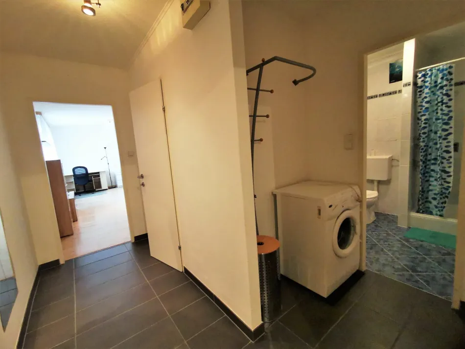 Studio / Apartment in einer Anlage mit großem Garten und Outdoor-Swimmingpool - Bild