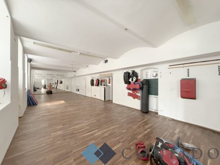 Großer Raum