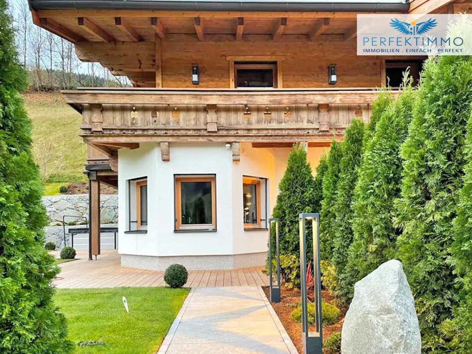 Herrlicher Zweifamilienwohnsitz bei Kitzbühel mit zwei Wohneinheiten, Garten, Terrassen und Wellnessbereich - Titelbild
