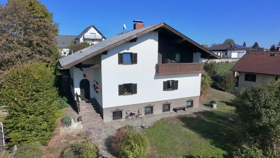 Charmantes Einfamilienhaus in Stadl-Paura, 4 Zimmer, Loggia, Garage nur 390.000 € - Titelbild