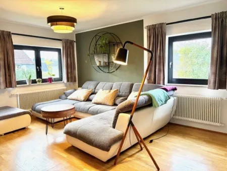 Charmantes Einfamilienhaus in Stadl-Paura, 4 Zimmer, Loggia, Garage nur 390.000 € - Bild