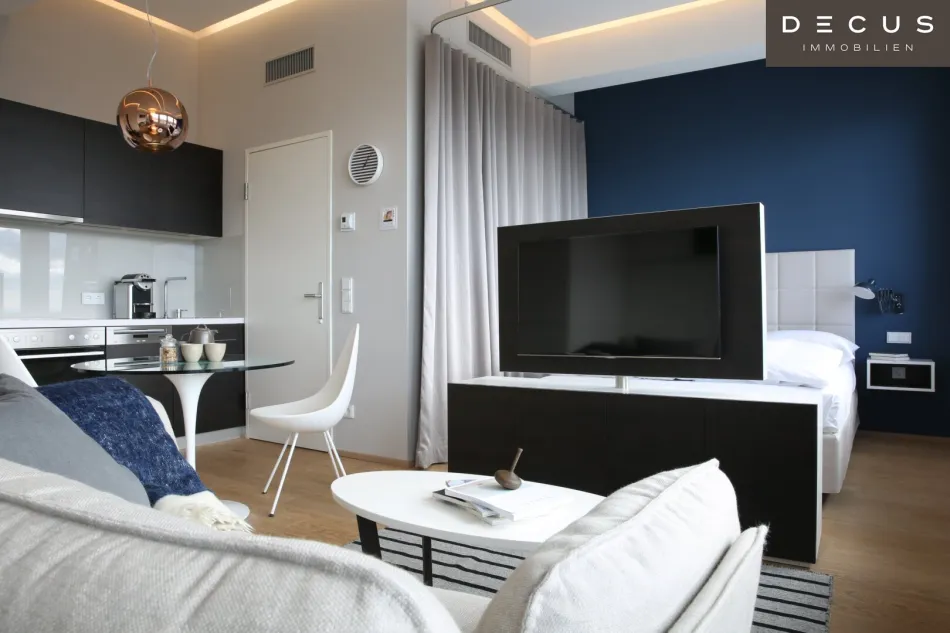 100 % LEGALE AIRBNB-VERMIETUNG – EIN INVESTMENT MIT ENTSCHEIDENDEM WETTBEWERBSVORTEIL Sie kaufen nicht nur ein Apartment. Sie investieren in eine bereits genehmigte gewerbliche Kurzzeitvermietung – mit nachgewiesenen Mieterträgen - Bild