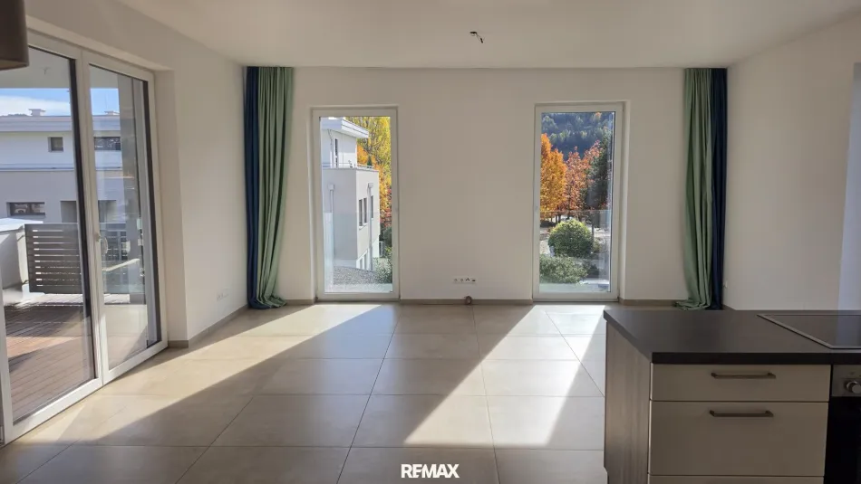 Helles, großzügiges Wohnzimmer