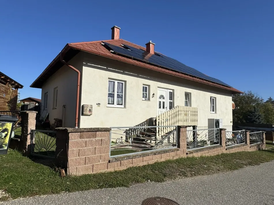 Einziehen & Wohlfühlen – Familienhaus mit Photovoltaik, Wärmepumpe & großem Garten in grüner Ruhelage - Titelbild