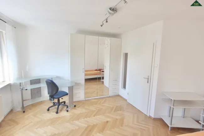 ANLAGEWOHNUNG - IDEAL UND ZENTRAL - HELL SONNIG + BALKON - bis 31.8.2028 befr. verm. - Bild
