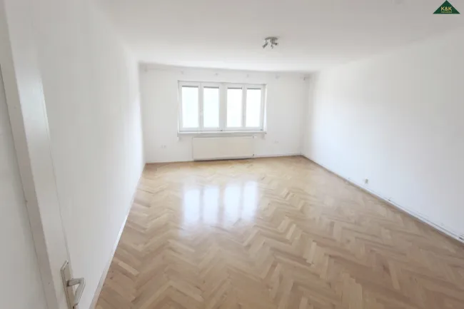 ANLAGEWOHNUNG - IDEAL UND ZENTRAL - HELL SONNIG + BALKON - bis 31.8.2028 befr. verm. - Bild