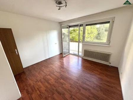3,5 ZIMMER WOHNUNG MIT GROSSER LOGGIA & STELLPLATZ - IDEALE RAUMAUFTEILUNG