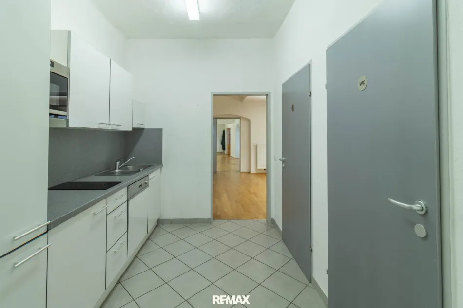 Attraktive Gewerbefläche mit vielseitigen Nutzungsmöglichkeiten im Herzen von Freistadt - Bild