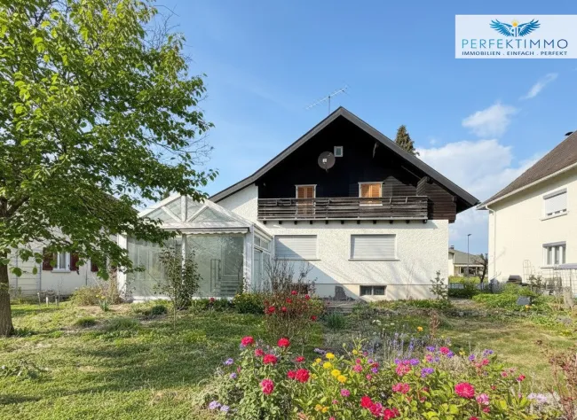 Haus mit großem Garten und Gestaltungspotenzial - Bild