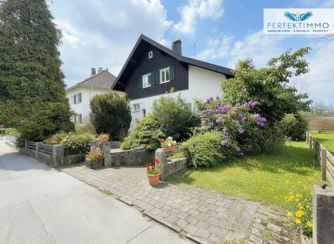 Haus mit großem Garten und Gestaltungspotenzial - Titelbild