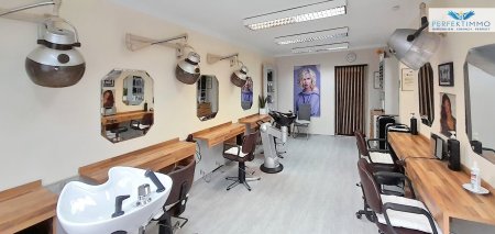 Haus mit Wohnung und Gewerbe - neuer Preis!