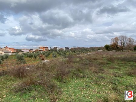 K3 - Vodnjan - teilbares, aufgeschlossenes Baugrundstück mit MEERBLICK