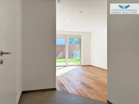 Neubau: 2-Zimmer-Wohnung mit Terrasse und Garten Top 2