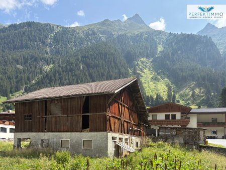 Großes Baugrundstück mit vielfältigen Bebauungsmöglichkeiten in Erholungslage