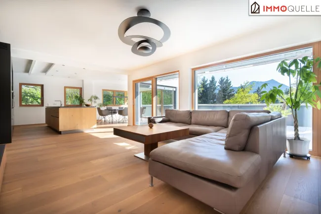 Ein Ort für Anspruchsvolle – Wohnen über dem Mondsee! Terrassenwohnung der Extraklasse mit Südwestblick, Panoramaflair und luxuriöser Ausstattung - Titelbild