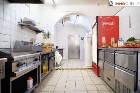 Stadtjuwel mit stabilem Ertrag - Vermietetes Geschäftslokal in historischer Stadtplatzlage - mit ca. 6 % Rendite, großzügiger Raumstruktur und optimaler Kundenführung