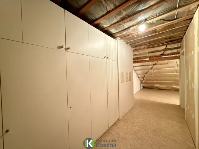 Schrank Dachboden