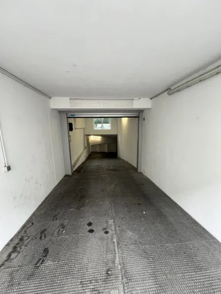 NUR NOCH 1 Stapelparkplatz zu vermieten in 1180 Wien, Witthauergasse!