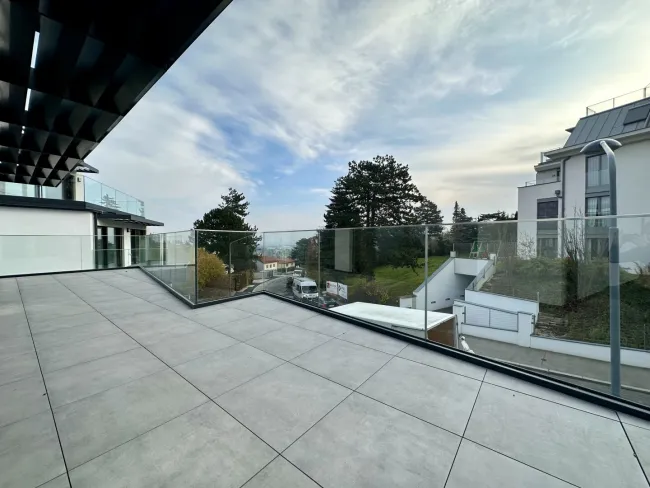 2-Zimmer-Luxuswohnung im Grünen - Dachterrasse - Balkon mit Fernblick - Wärmepumpe! - Bild
