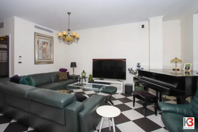 Rovinj, schöne Villa im Zentrum von Rovinj, Meerblick NKP 400 m2 - Bild
