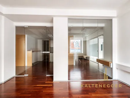Nussdorfer Platz: Moderne Bürofläche mit 96,7 m² und hochwertiger Ausstattung in repräsentativem Altbau