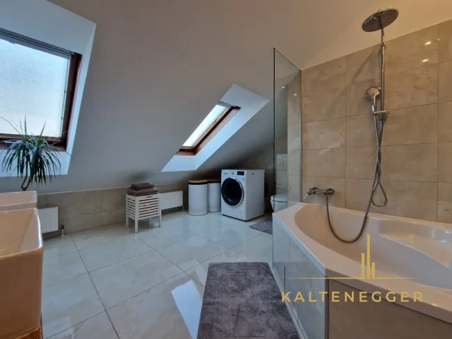 Bad ca. 13,50 m² WNFL