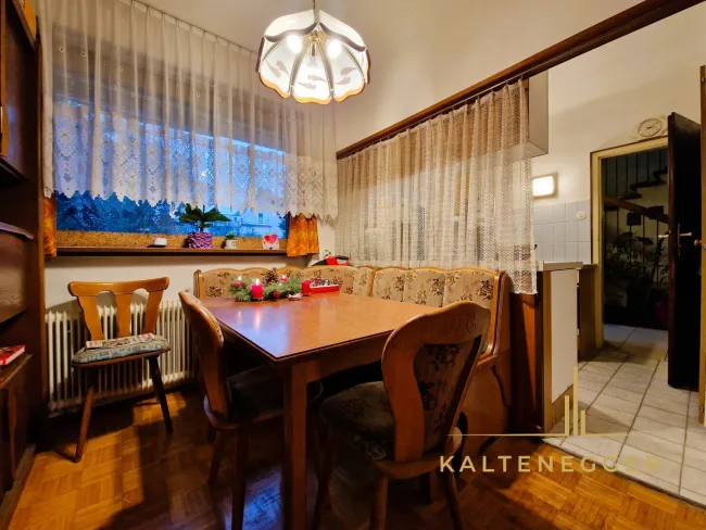 EG: Essplatz ca. 6,07 m²