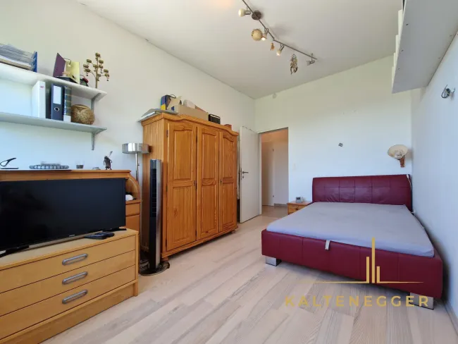 EG: Zimmer ca. 13,39 m²