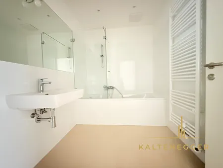 Bad 5,38 m² (Wanne)