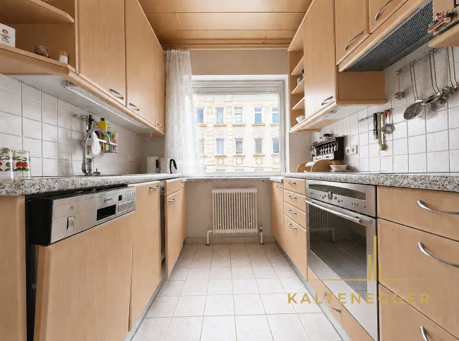 Küche 6,67 m² mit allen Geräten inkl. Waschmaschine mit Trocknerfunktion