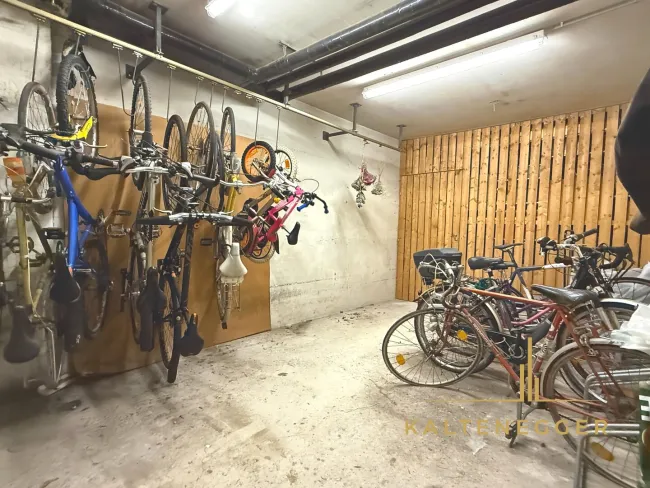 Fahrradabstellraum im UG
