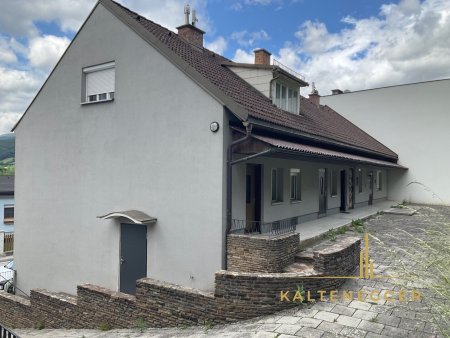 Großzügiges Haus in Grafenbach-St. Valentin