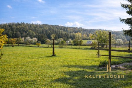 Bauernhof mit fünf Wohnungen und einem schönen Baugrund