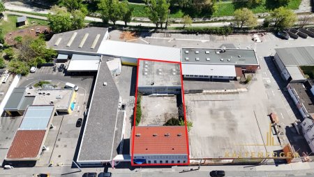 Zinshaus mit signifikantem Entwicklungspotenzial und bestandsfreien Flächen