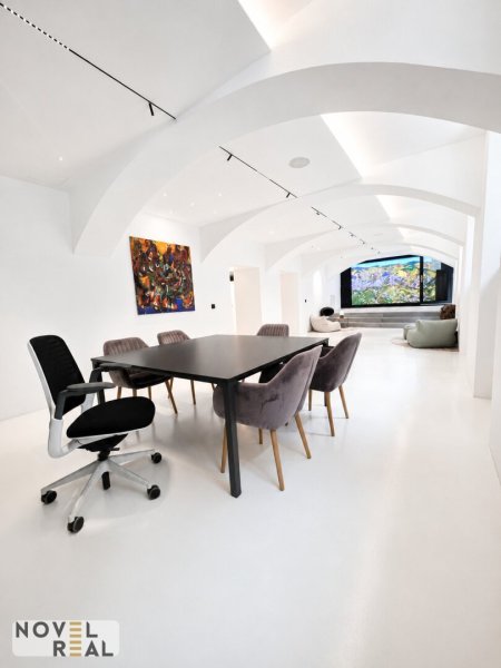 Exklusives Smart Loft Office mit 6,5 m² LED-Wand | Voll ausgestattet | 82,50 m² Designer-Büro