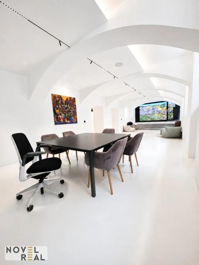 Exklusives Smart Loft Office mit 6,5 m² LED-Wand | Voll ausgestattet | 82,50 m² Designer-Büro - Titelbild
