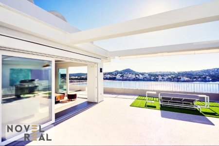 Moderne Villa in außergewöhnlicher Lage mit Meerblick auf die malerische Bucht von Cap Falco in Cala Vinyas