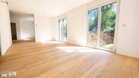 Erstbezugwohnung mit Balkon! Pool im Gemeinschaftsgarten!
