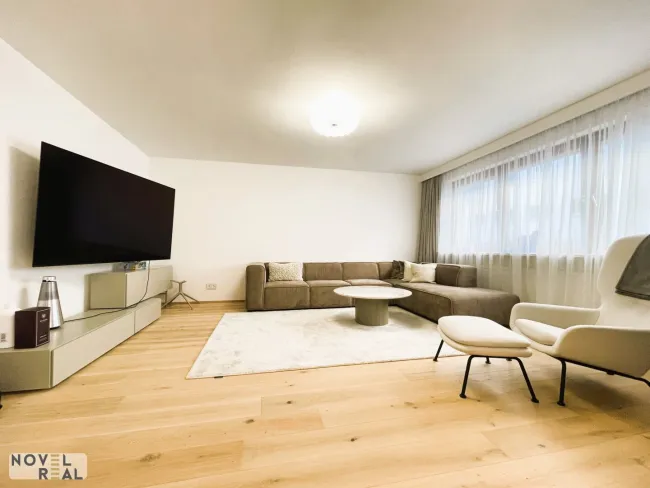 Exklusive Wohnung mit hochwertiger Ausstattung und Garage. - Bild