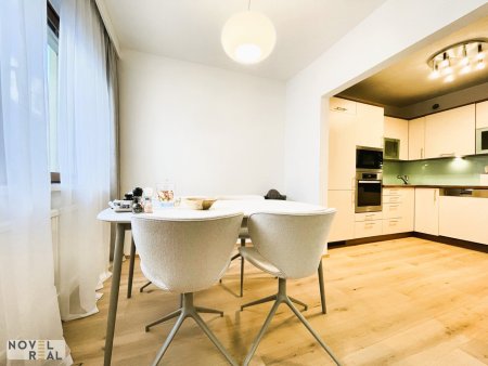 Exklusive Wohnung mit hochwertiger Ausstattung und Garage.