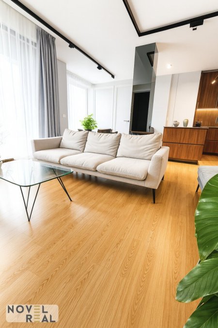 Stilvoll möblierte 3-Zimmer-Wohnung mit Weitblick am Donaukanal – Urbanes Wohnen neu definiert!