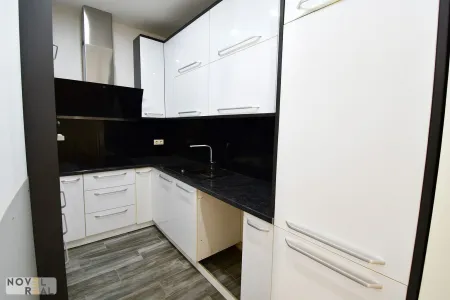 ALTBAU-WOHNUNG MIT AUSSGEWÖHNLICHER FLEXIBILITÄT UND RAUMNUTZUNG IM "SUPERGRÄTZL FAVORITEN"