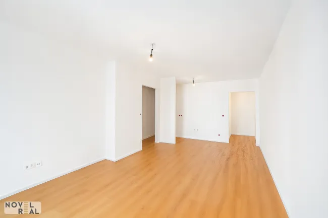 Zuhause ankommen – Dachwohnung mit sonniger Außenfläche - Bild