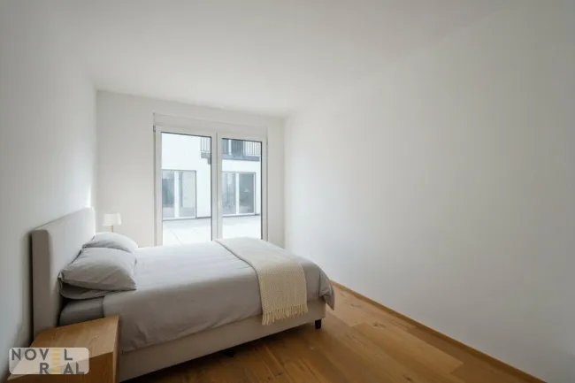 Freiraum trifft Wohnkomfort- Wohnung mit Garten und Terrasse - Bild
