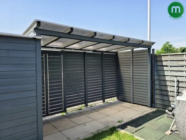 Pergola und direkter Zugang zum Garten