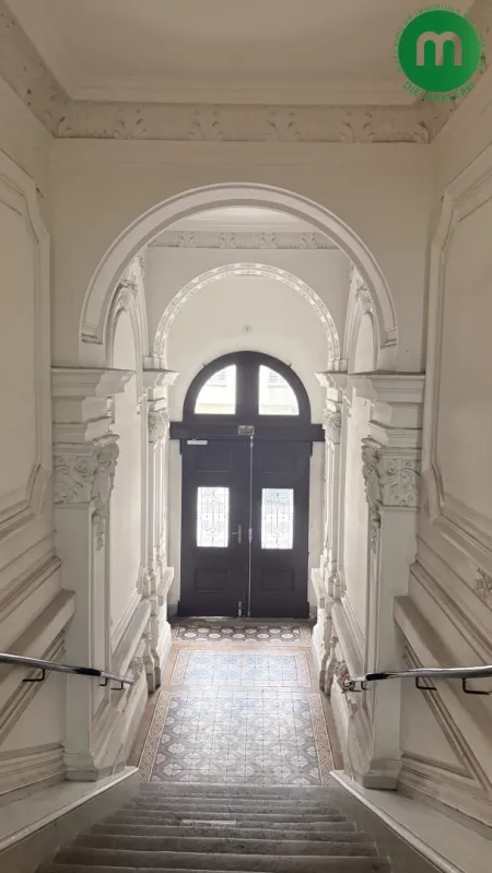 Eingang ins Gebäude