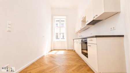 Exklusive Altbauwohnung mit drei Schlafzimmern und repräsentativem Wohnbereich im 1. Bezirk